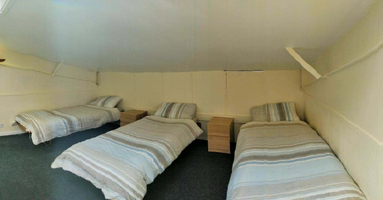 Y Doc At World Horizons Community Hub Hostel Λανέλι Εξωτερικό φωτογραφία