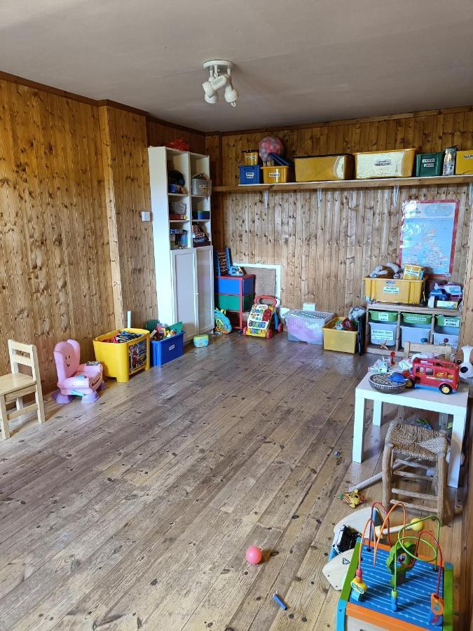 Y Doc At World Horizons Community Hub Hostel Λανέλι Εξωτερικό φωτογραφία